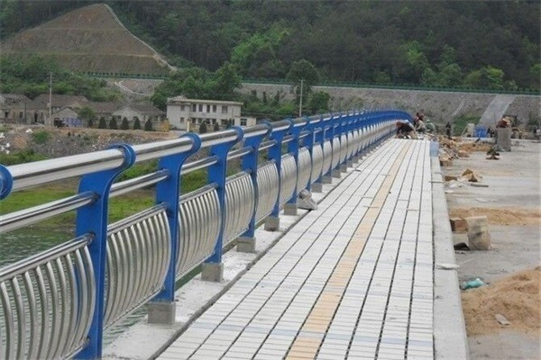 贺州不锈钢桥梁灯光护栏